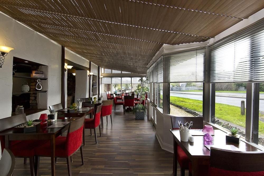 Almondsbury Inn & Lounge Exterior foto