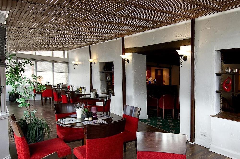Almondsbury Inn & Lounge Exterior foto