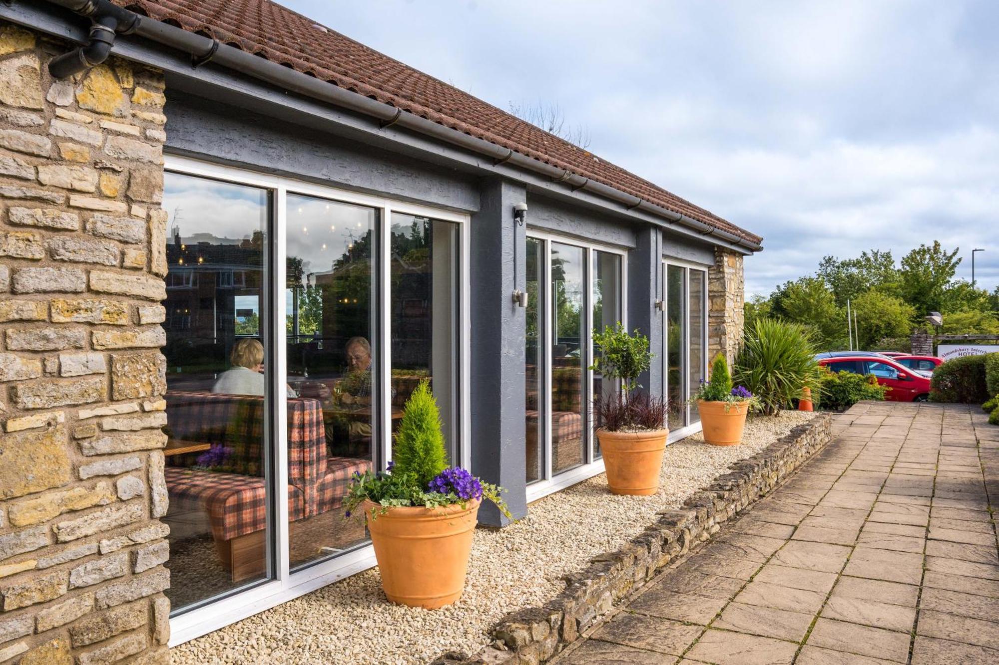 Almondsbury Inn & Lounge Exterior foto